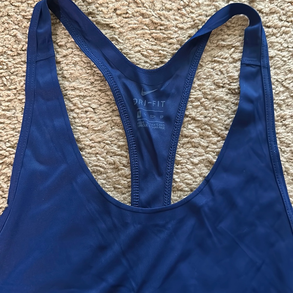 NWOT Nike ultra thin running shirt